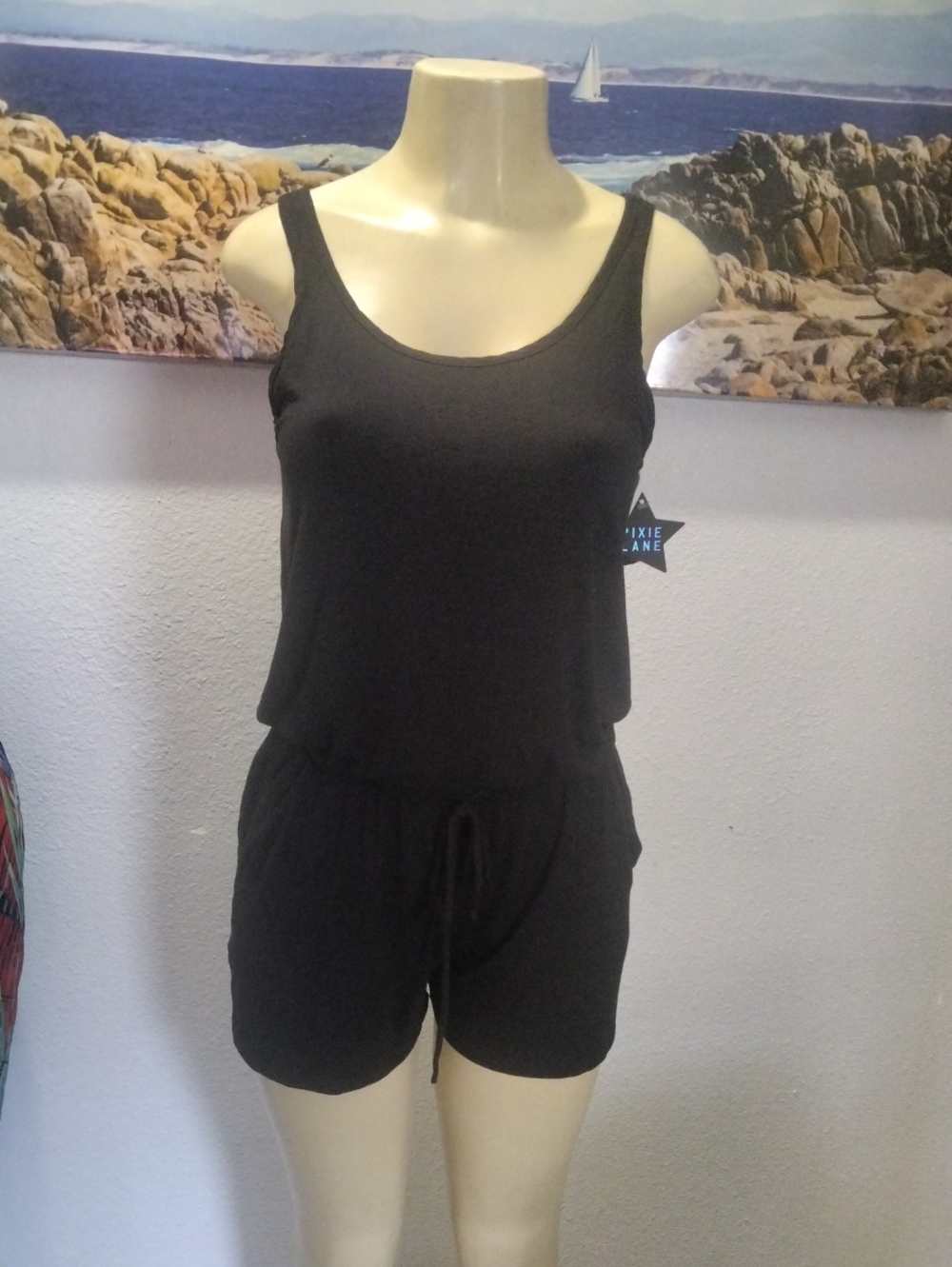 Pixie Lane Women's Black Scoop-Neck Sleeveless Romper - Casual Sleep & Lounge